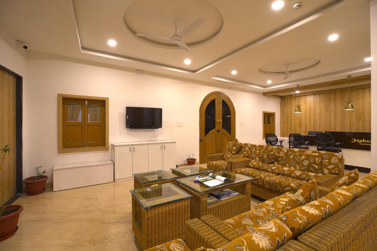 Haveli Jai Durga Udaipur Lake Facing With Swimming Pool Exterior photo